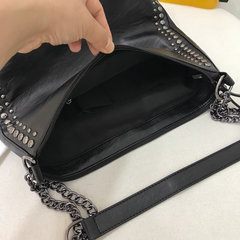 Women’s Rivet Decorated Casual Tote WB00132 (10)